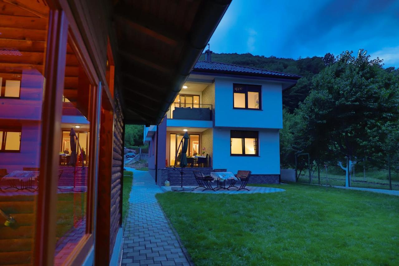 Apartments Edy Bihać Exteriör bild